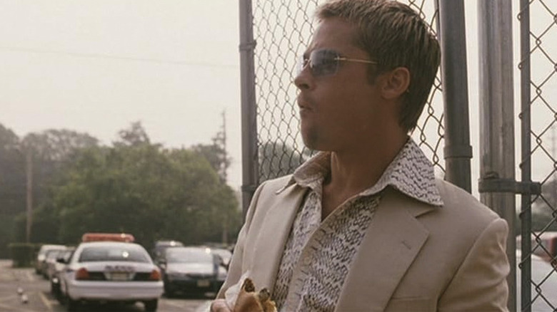 Brad Pitt eating in Ocean's Eleven